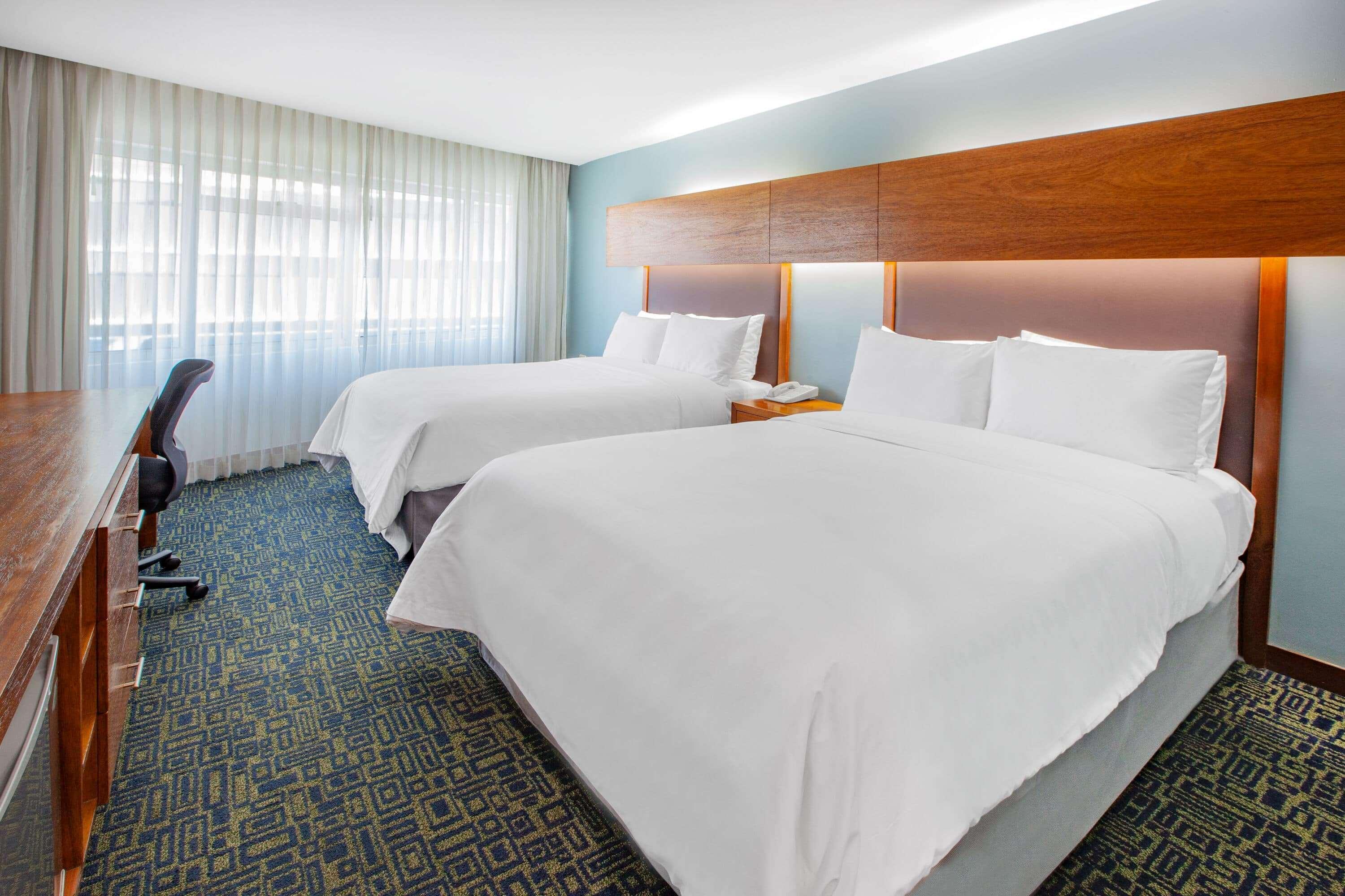 Hotel Tryp By Wyndham Guayaquil Airport Exterior foto A typical guest room at the Hilton Garden Inn